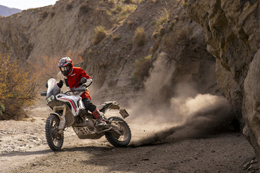 두카티, 어드벤처 모터사이클 DesertX 2026 공개